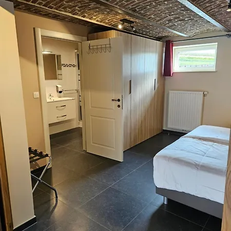 Hoeve De Brieser Bed & Breakfast Heers