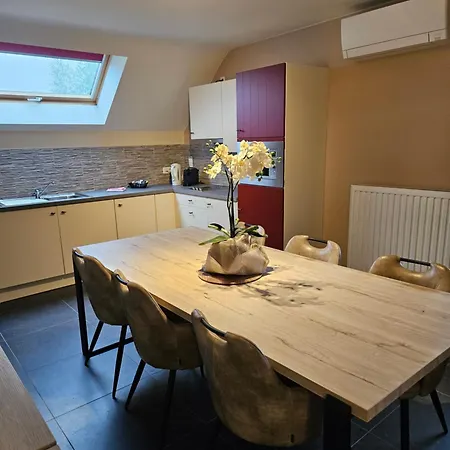 Hoeve De Brieser Bed & Breakfast Heers
