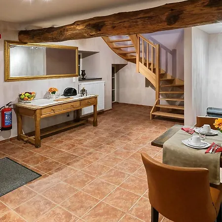 Hoeve De Brieser Bed & Breakfast 4*